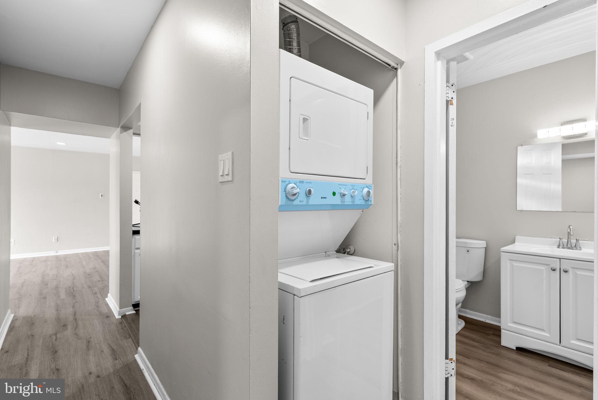 TREETOP CONDO - Residential