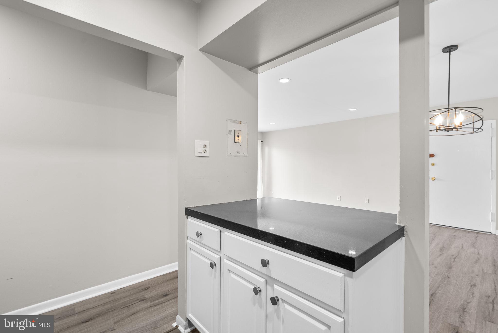 TREETOP CONDO - Residential