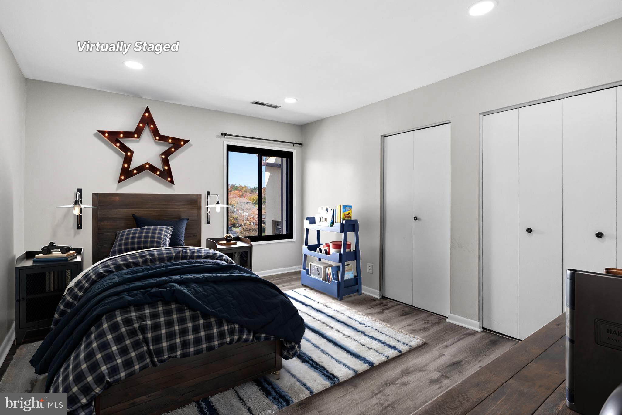 TREETOP CONDO - Residential