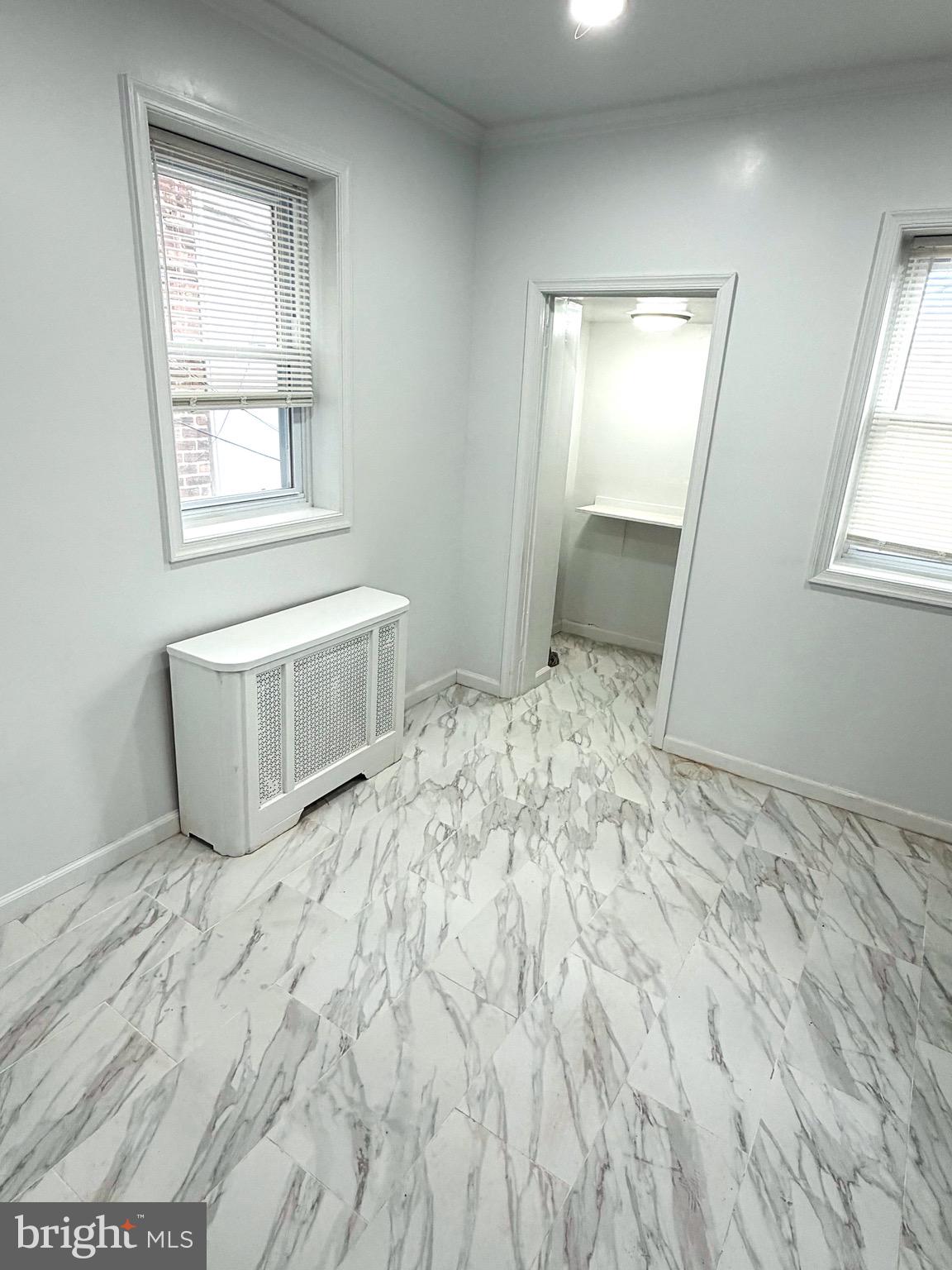 ELMWOOD PARK - Residential