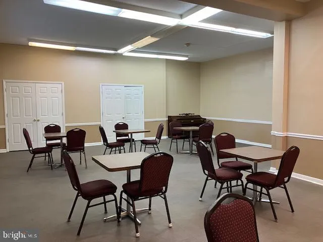 Elkins Park, Pennsylvania 19027, United States, 2 Bedrooms Bedrooms, ,2 BathroomsBathrooms,Residential,Pending,90571