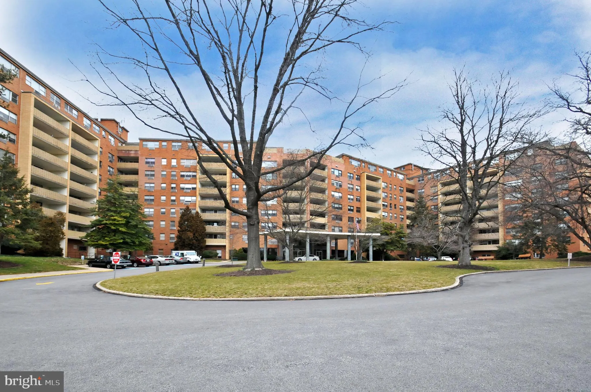 Elkins Park, Pennsylvania 19027, United States, 2 Bedrooms Bedrooms, ,2 BathroomsBathrooms,Residential,Pending,90571