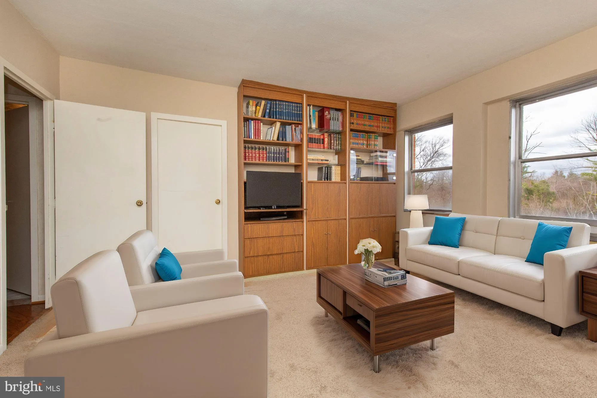 Elkins Park, Pennsylvania 19027, United States, 2 Bedrooms Bedrooms, ,2 BathroomsBathrooms,Residential,Pending,90571