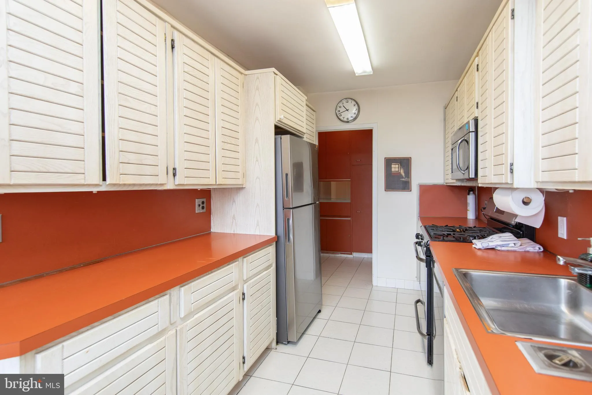 Elkins Park, Pennsylvania 19027, United States, 2 Bedrooms Bedrooms, ,2 BathroomsBathrooms,Residential,Pending,90571