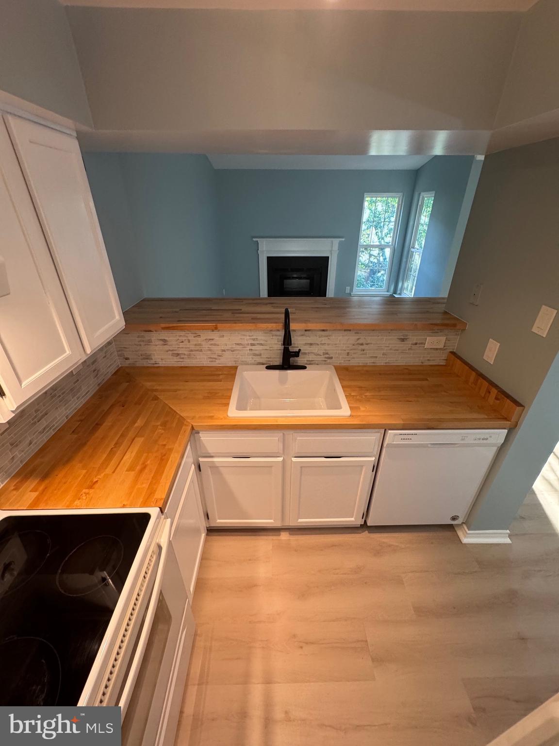 FOUNTAINS AT MCLEAN - Residential Lease