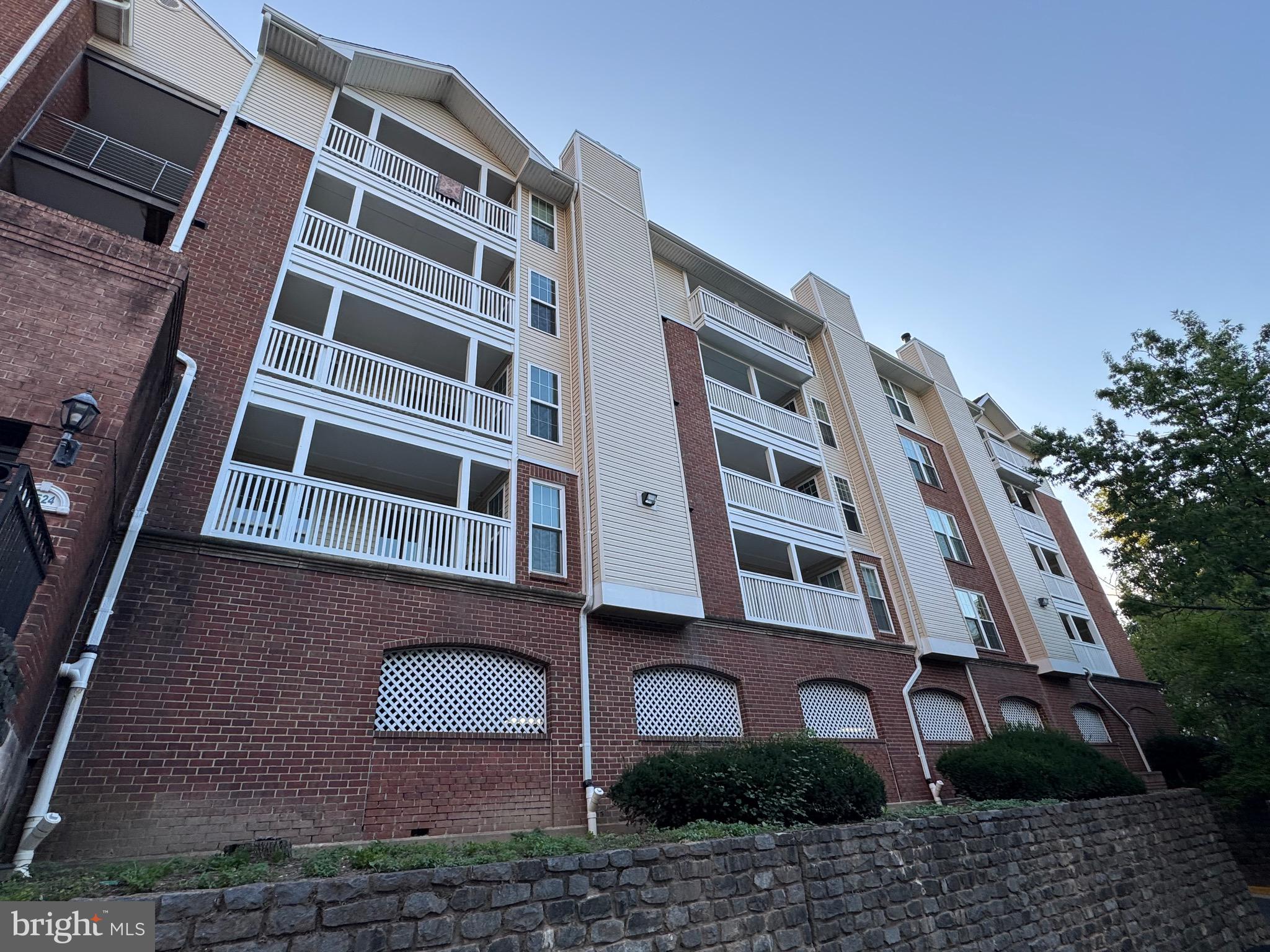 1524 LINCOLN WAY 417