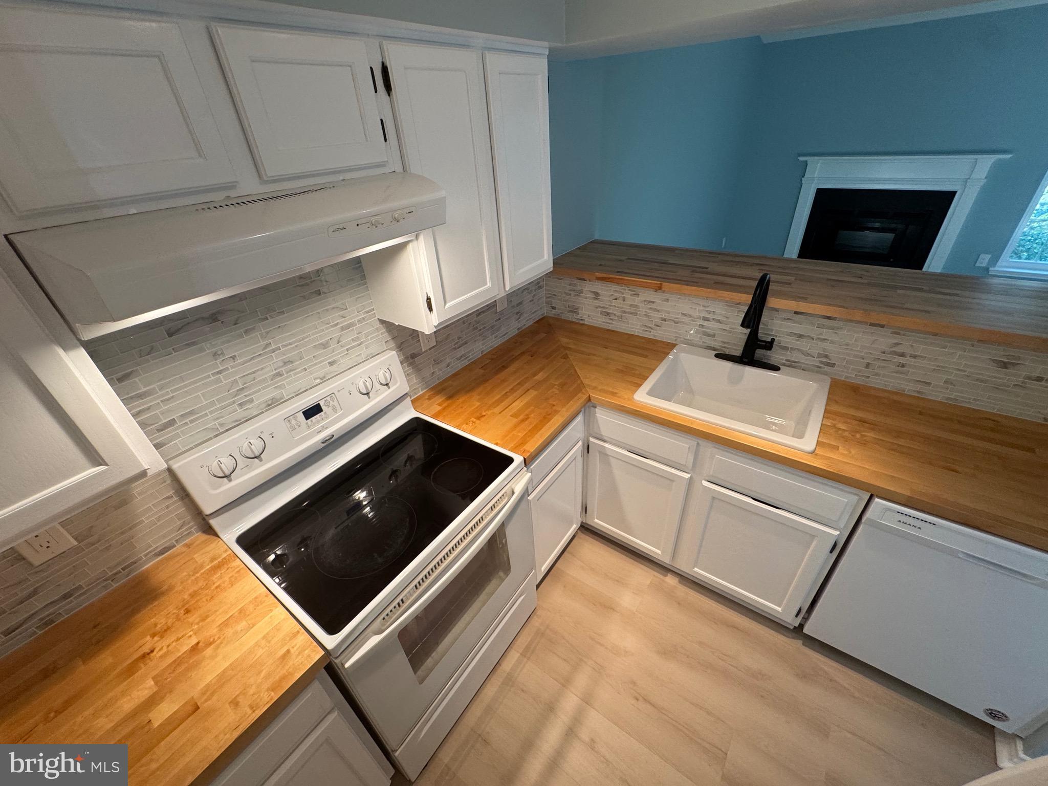 FOUNTAINS AT MCLEAN - Residential Lease