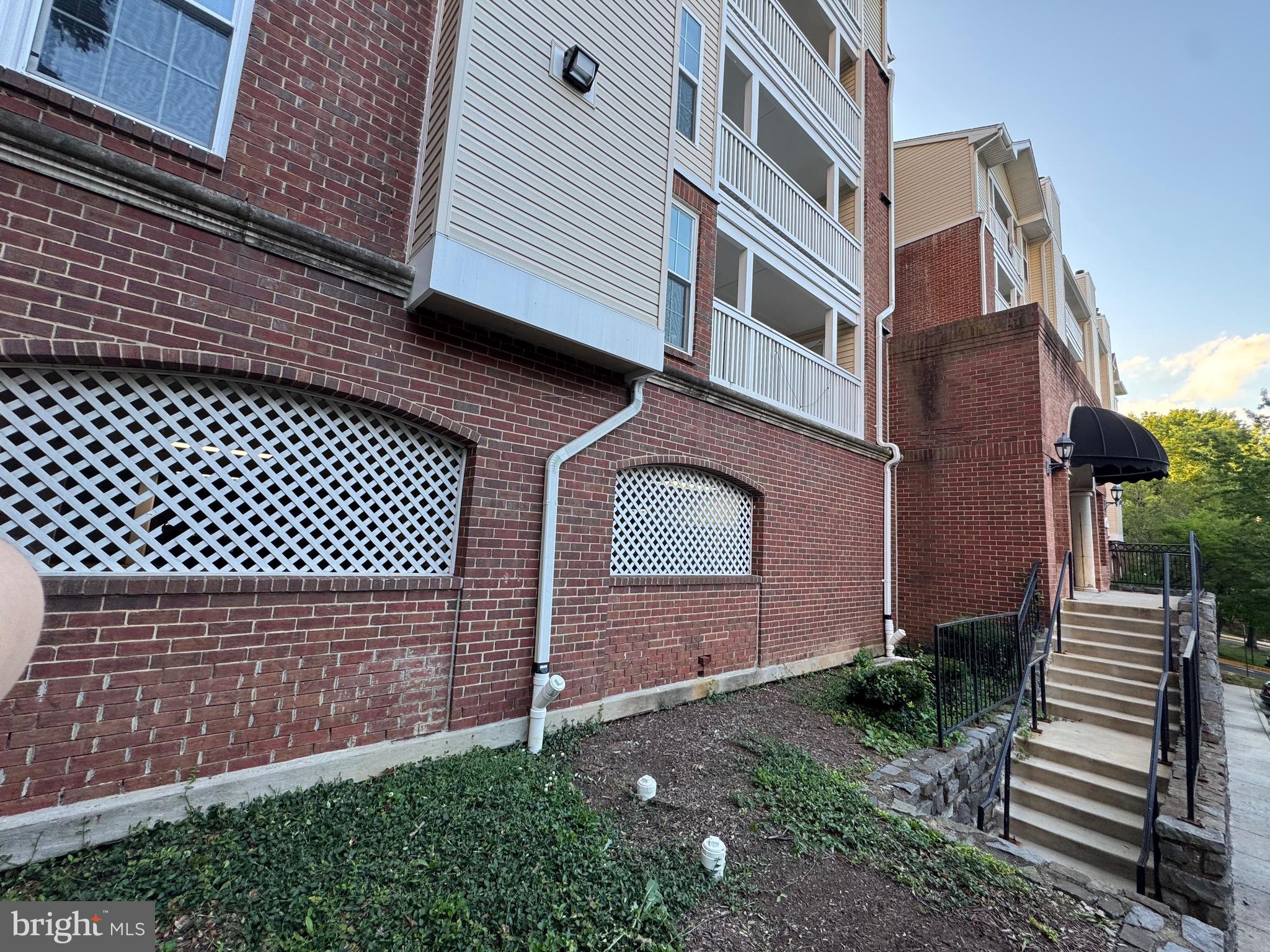 1524 LINCOLN WAY 417