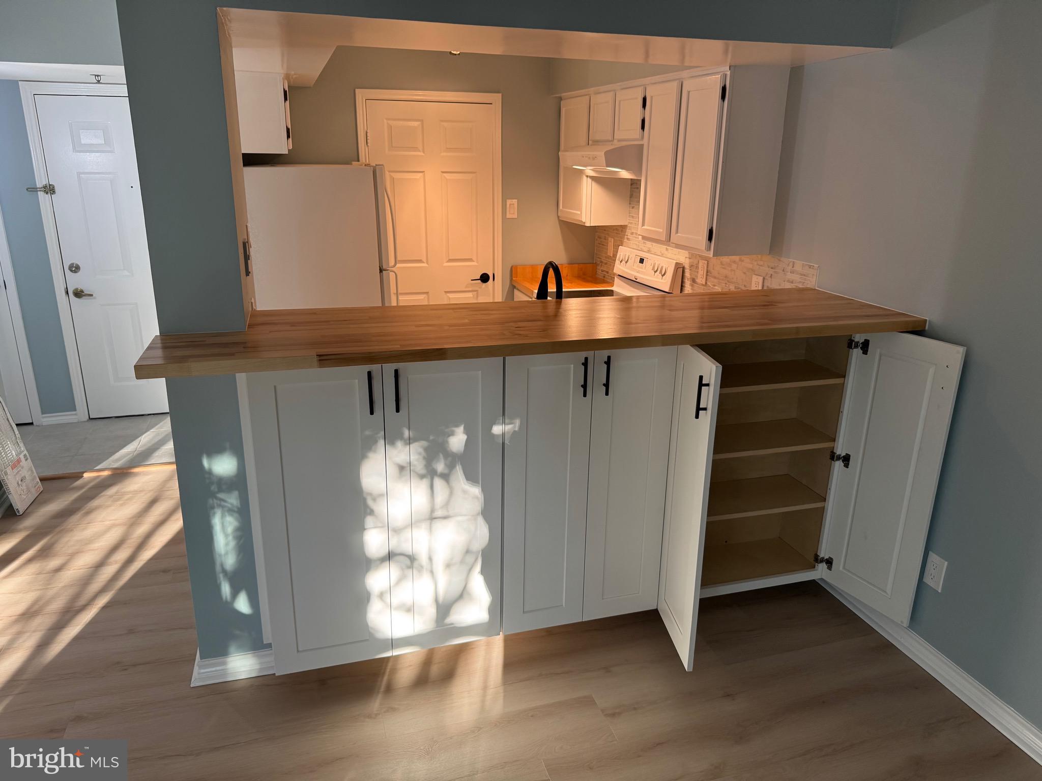 FOUNTAINS AT MCLEAN - Residential Lease