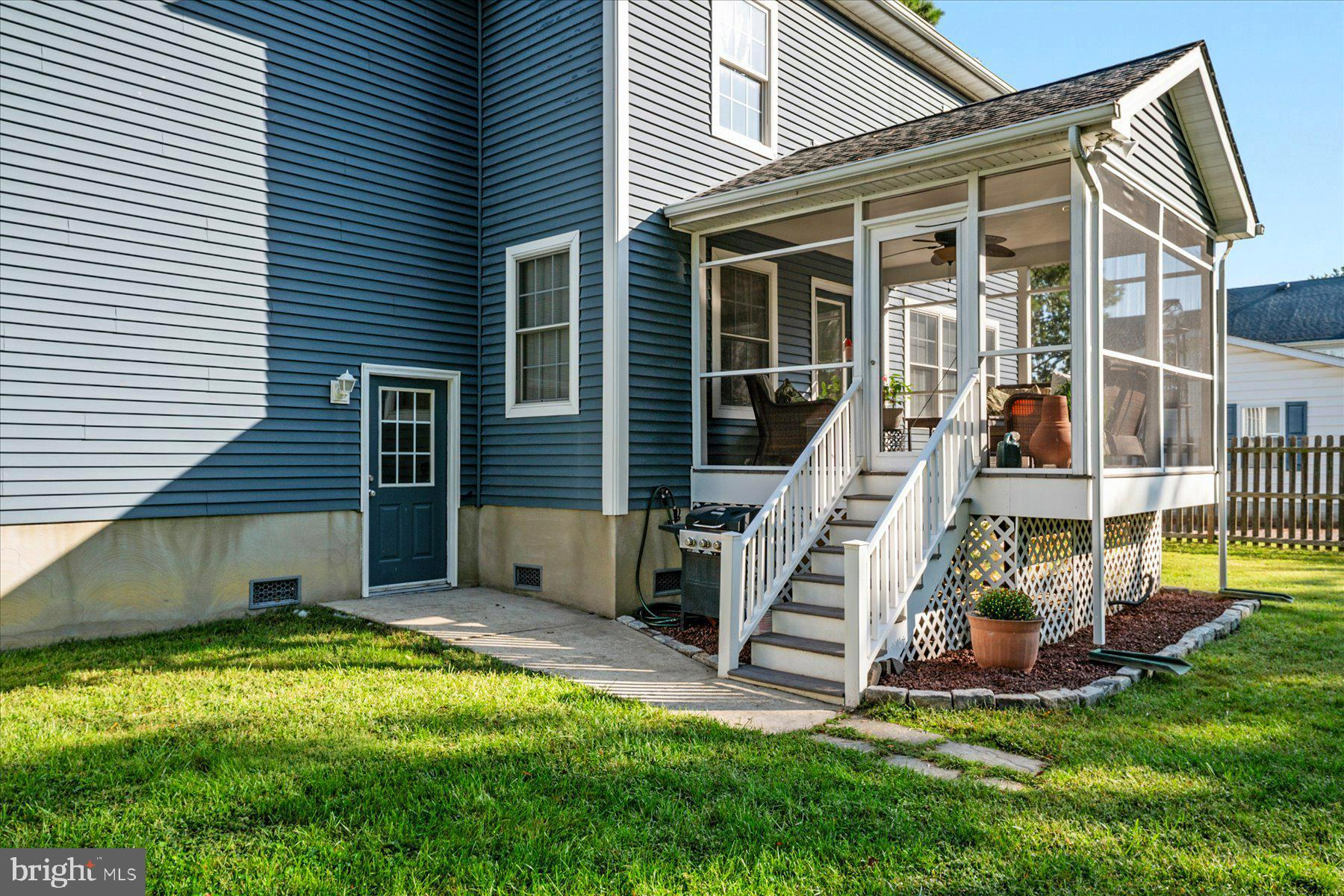 CHESTER RIVER BEACH - Residential