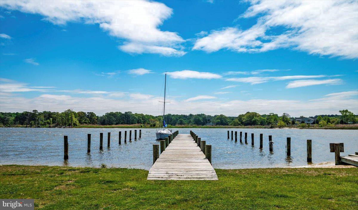 959 CHESTER RIVER DRIVE