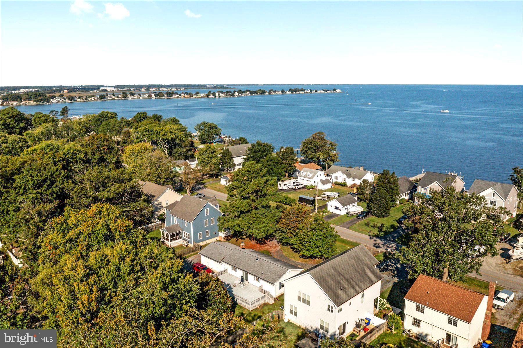 CHESTER RIVER BEACH - Residential