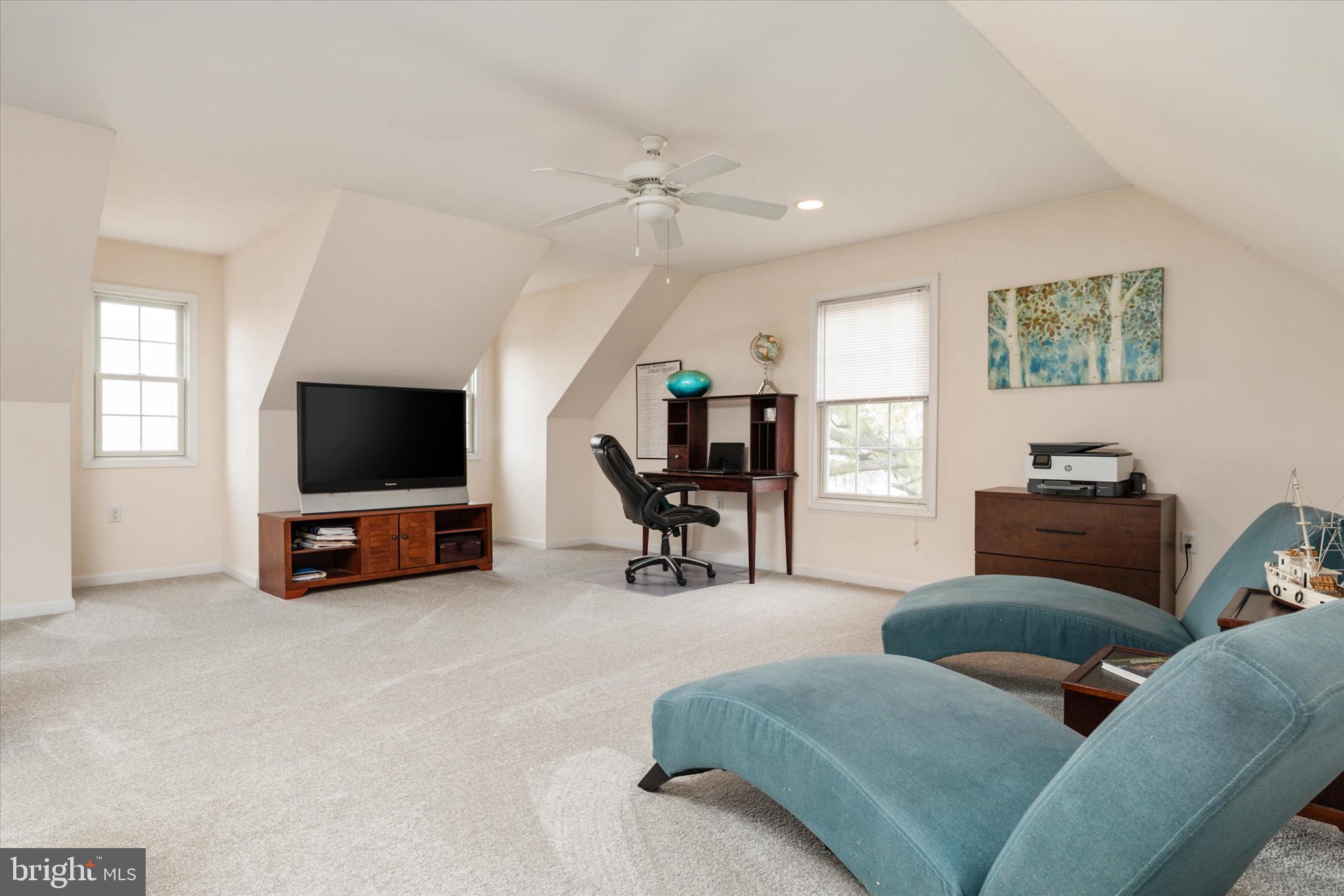 CHESTER RIVER BEACH - Residential