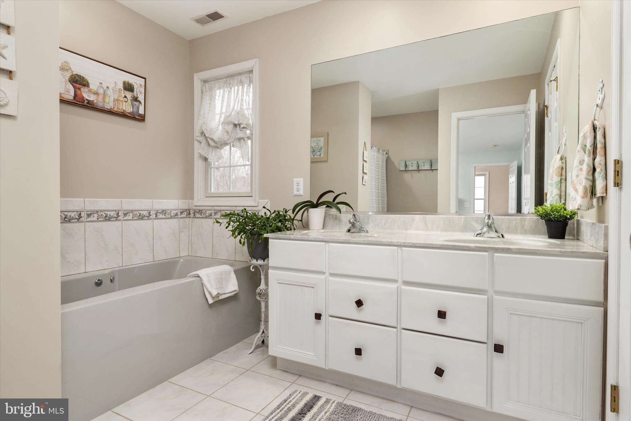 CHESTER RIVER BEACH - Residential