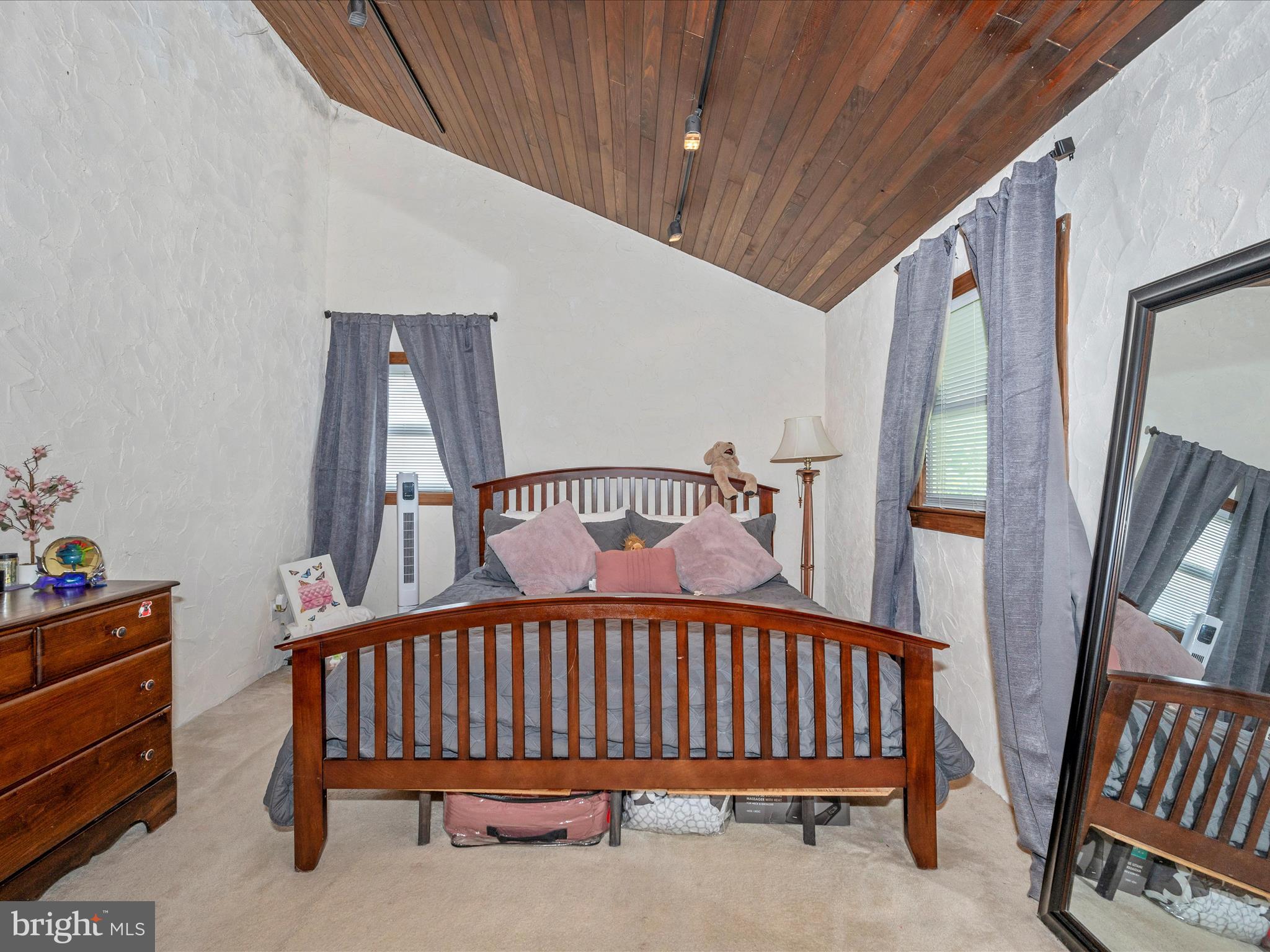 ROCKLAND - Residential