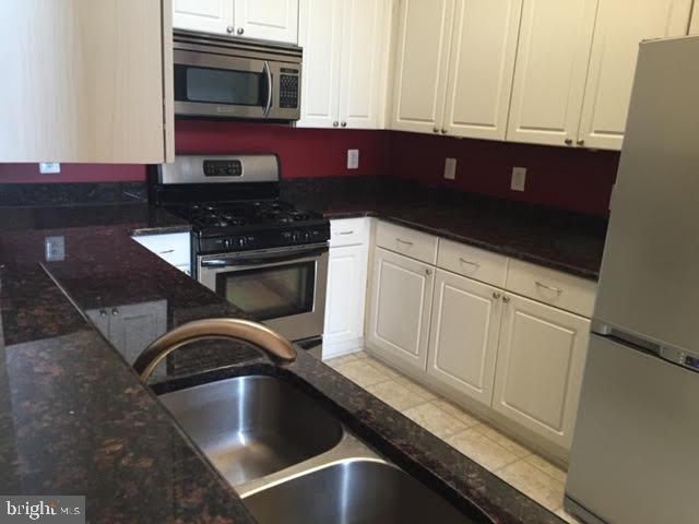 2701 BELLFOREST COURT 403