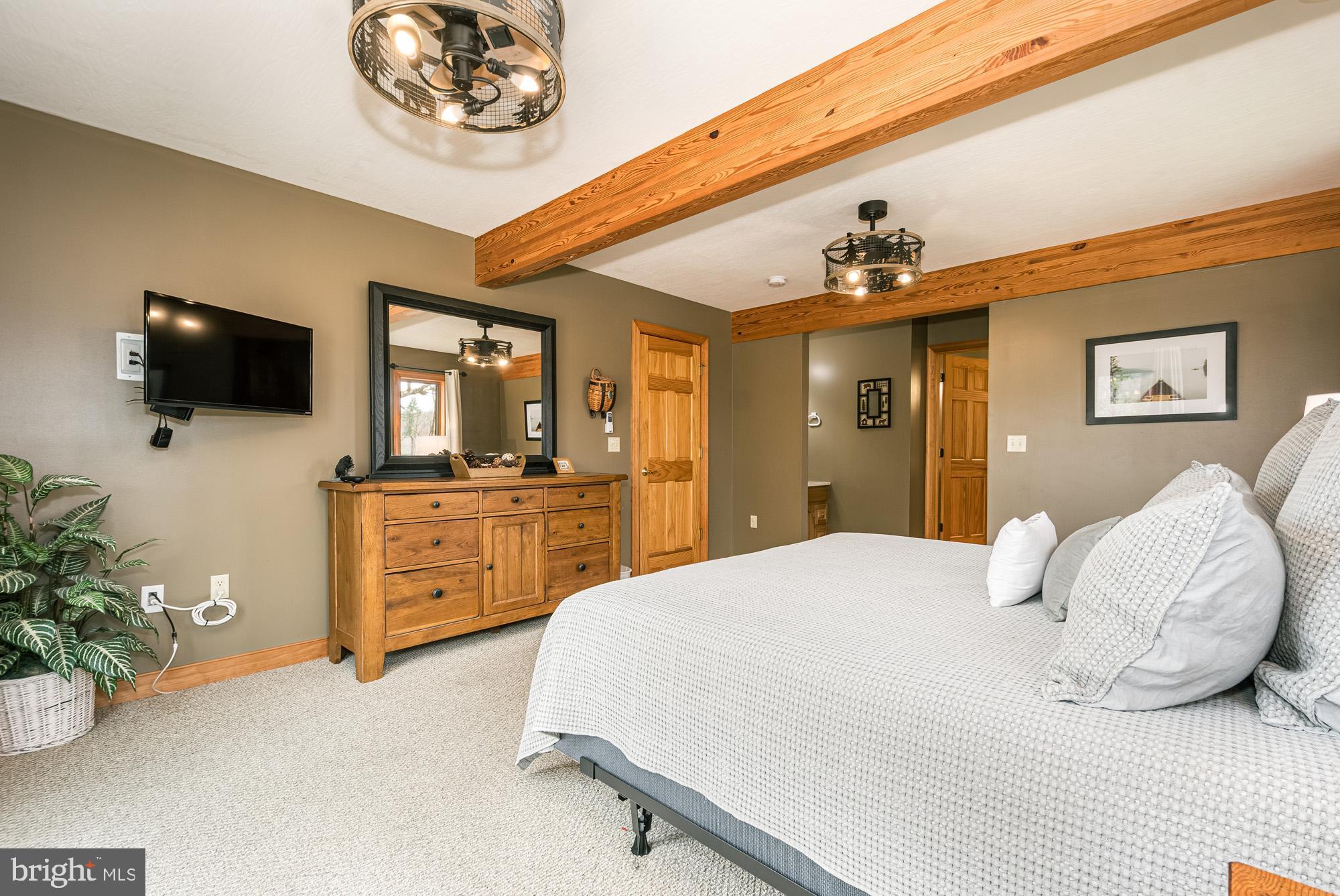 WATERFRONT GREENS - Residential