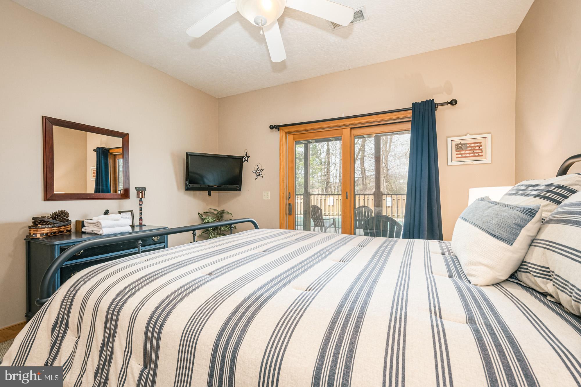 WATERFRONT GREENS - Residential