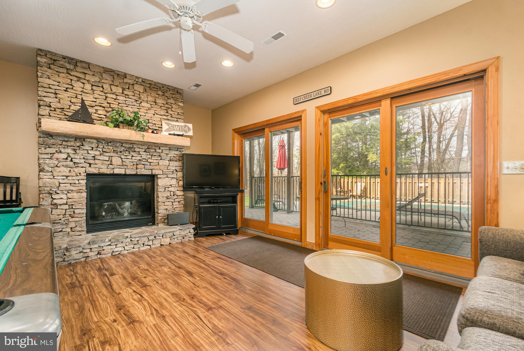 WATERFRONT GREENS - Residential