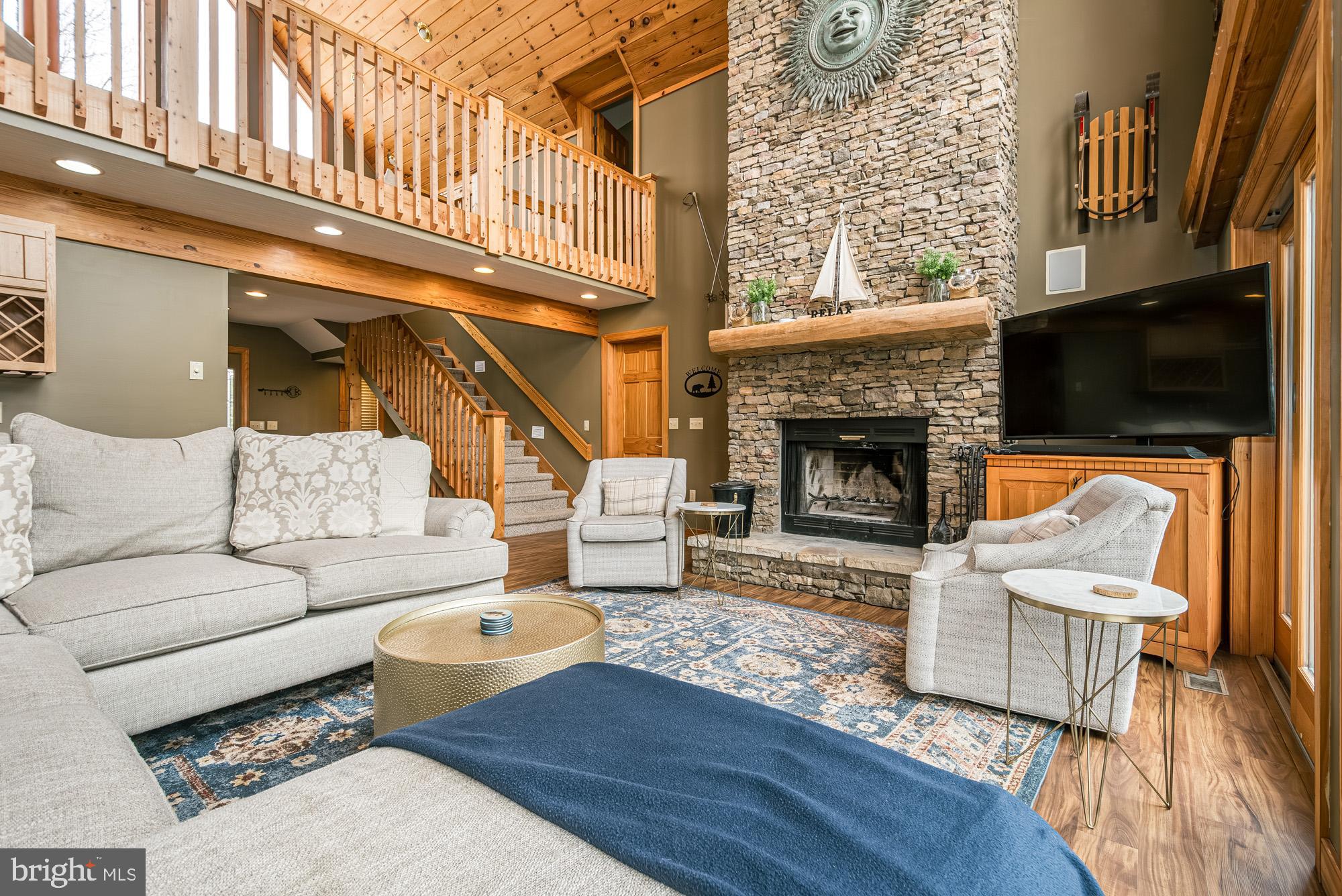 WATERFRONT GREENS - Residential