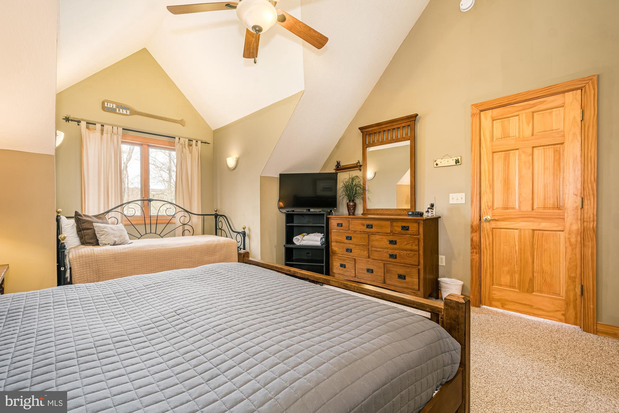 WATERFRONT GREENS - Residential