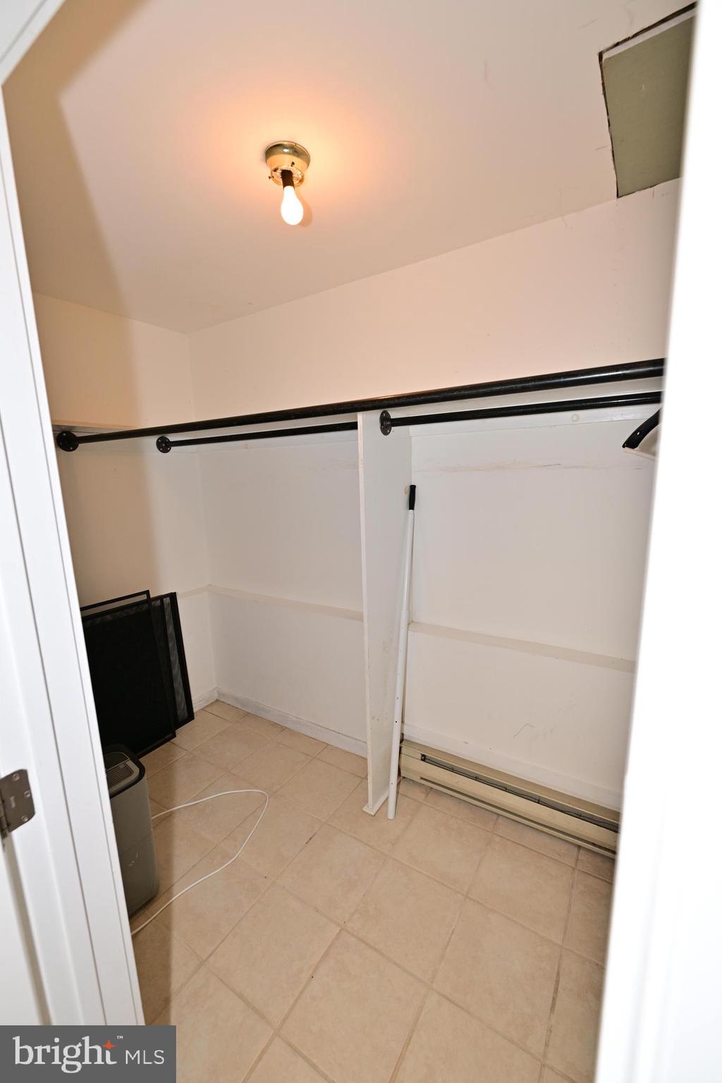 TWICKENHAM VILLAGE - Residential