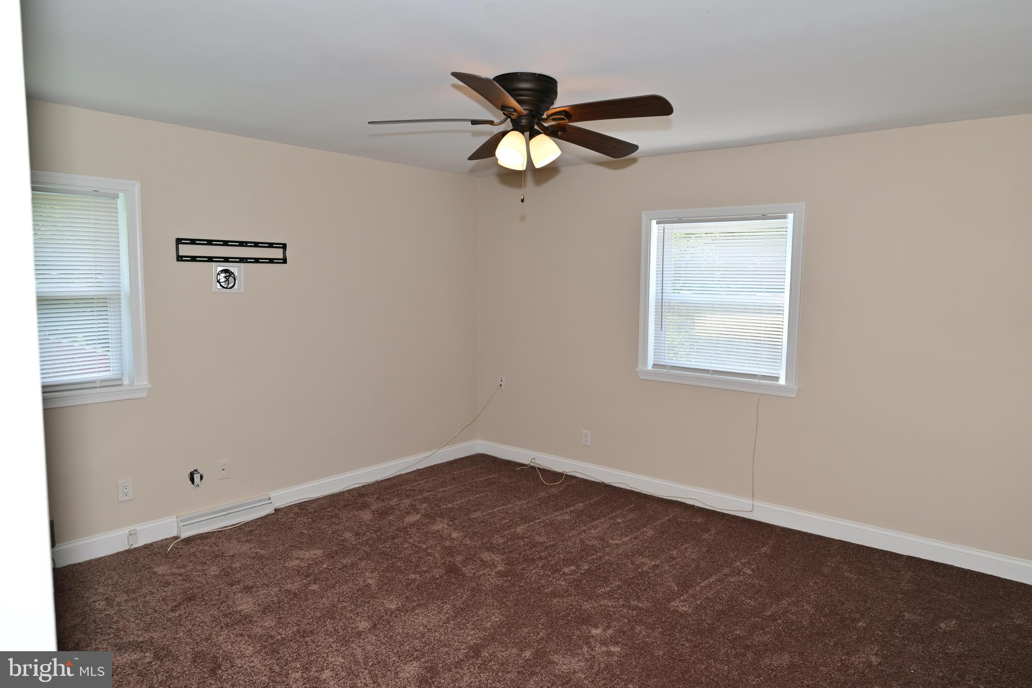 TWICKENHAM VILLAGE - Residential