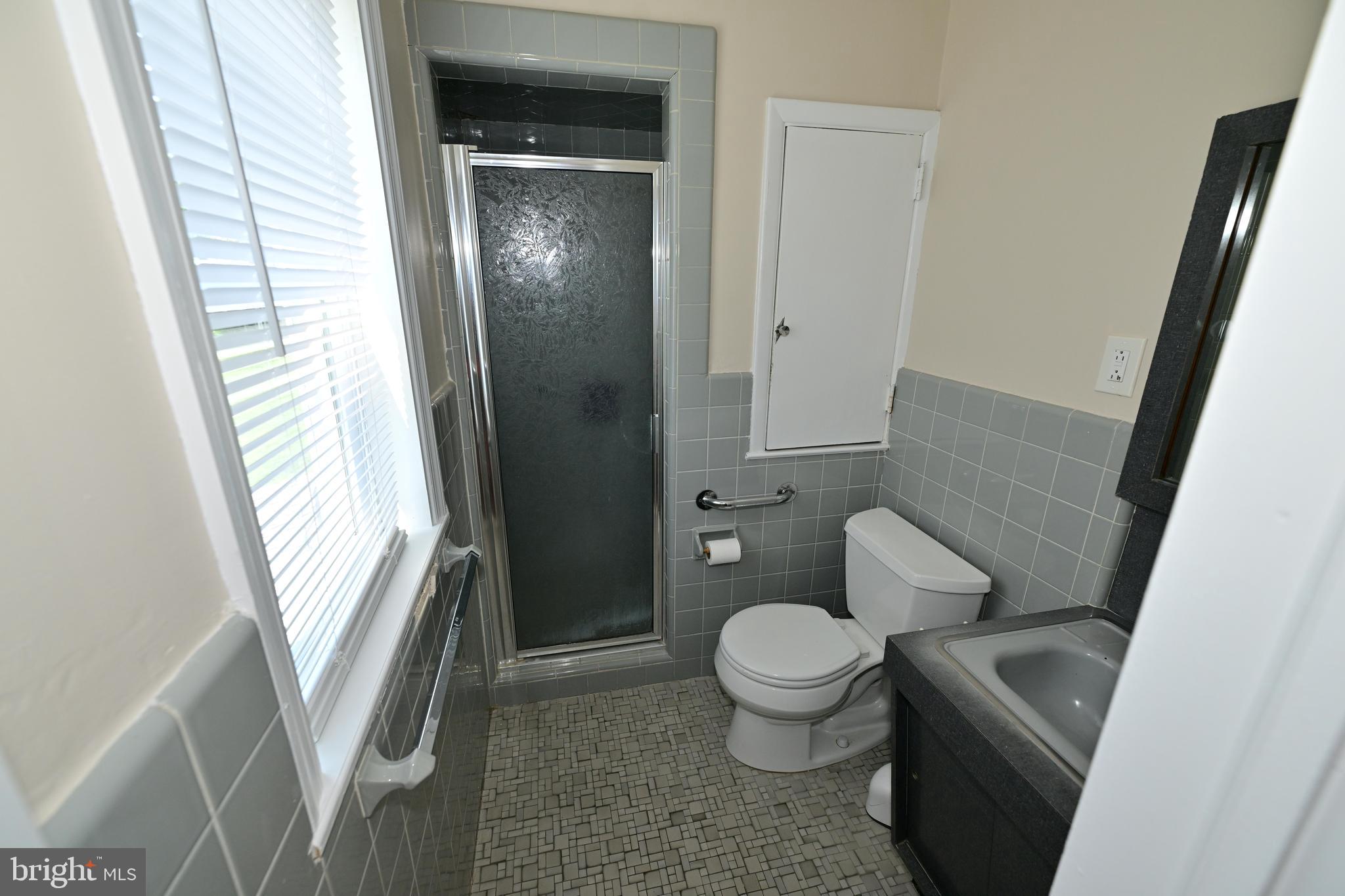 TWICKENHAM VILLAGE - Residential