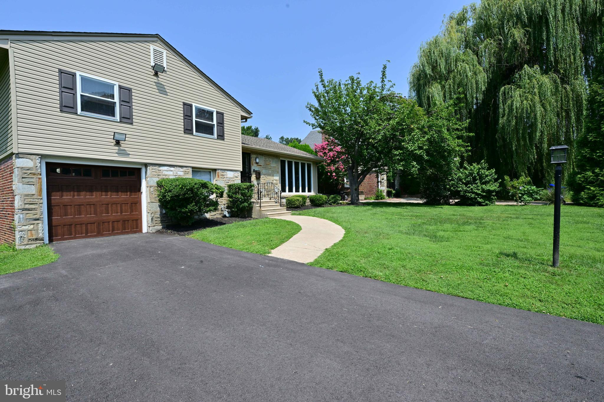 TWICKENHAM VILLAGE - Residential