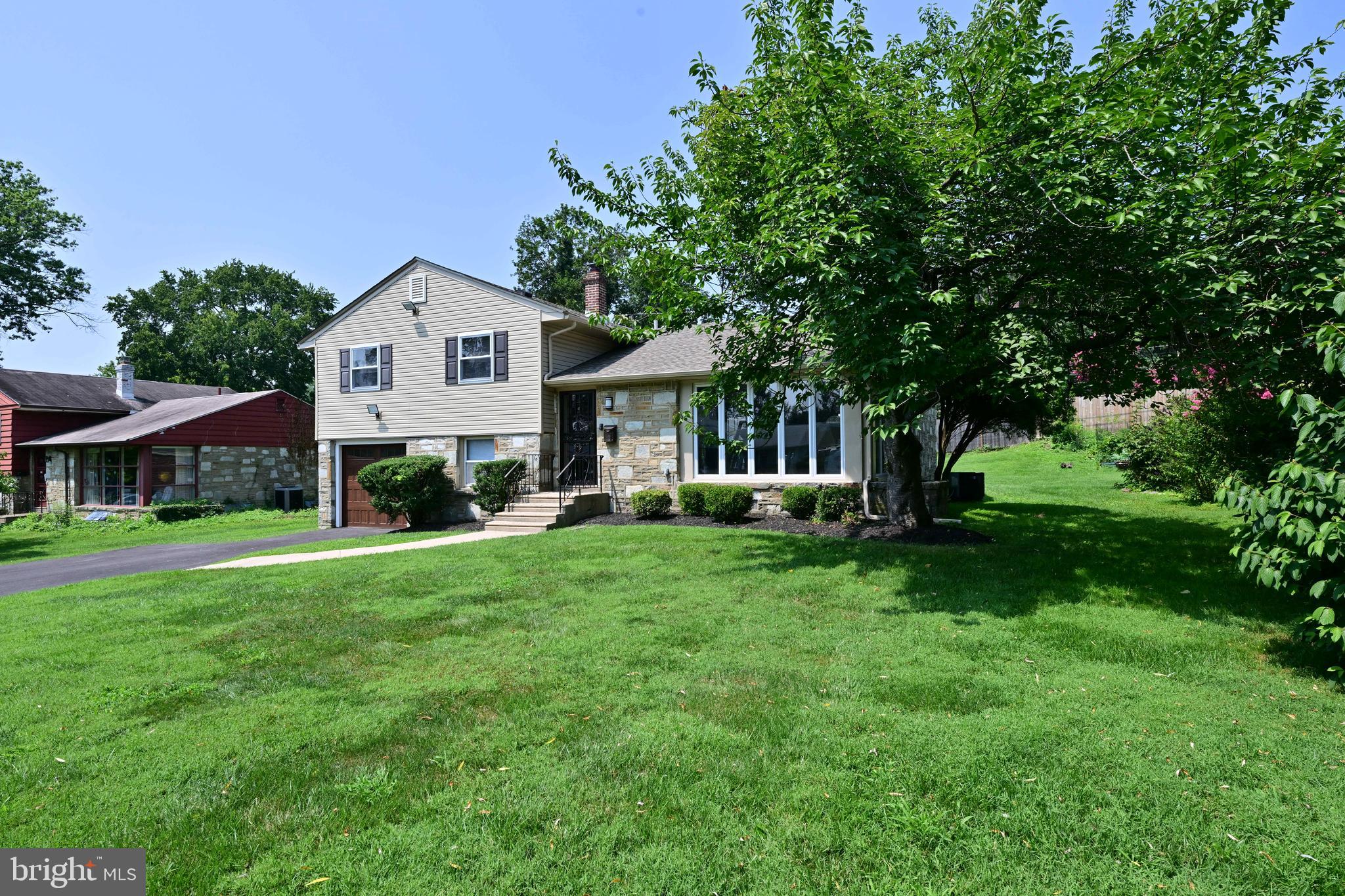 TWICKENHAM VILLAGE - Residential
