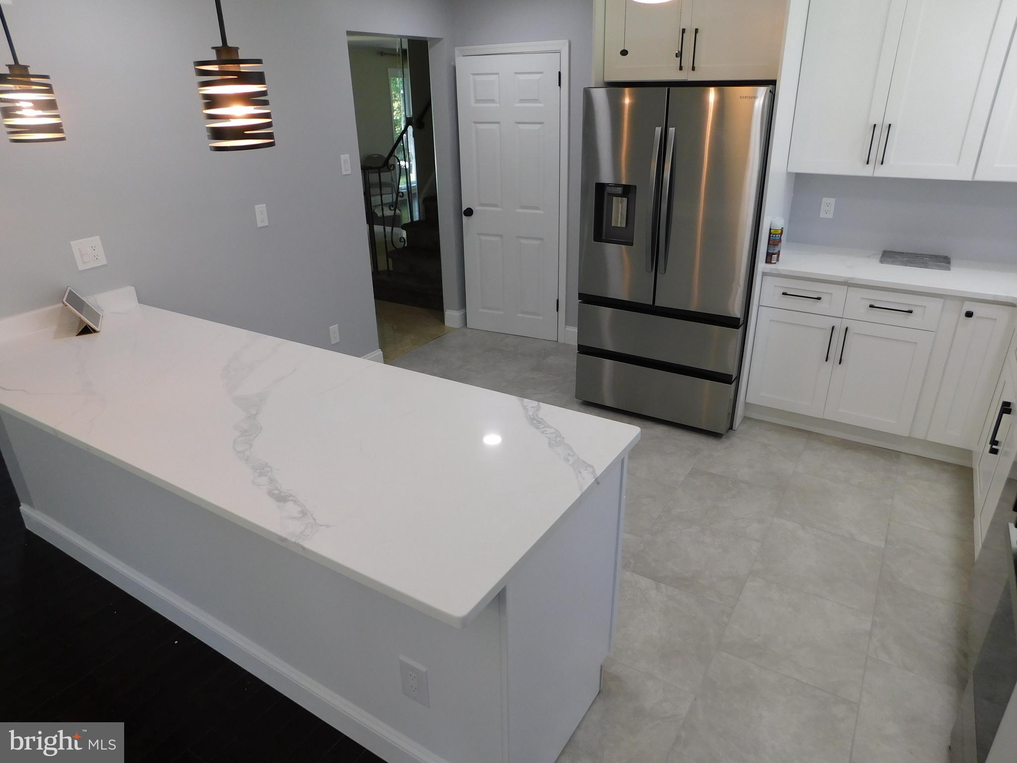 TWICKENHAM VILLAGE - Residential