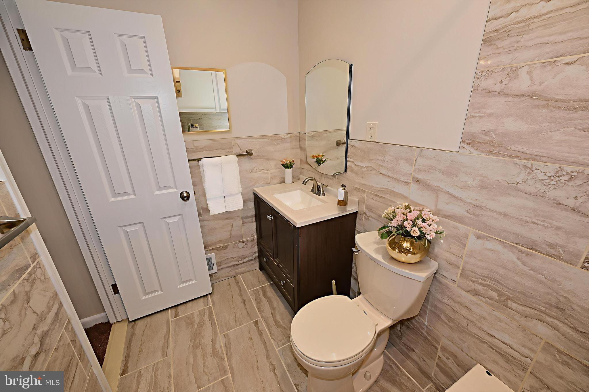 TWICKENHAM VILLAGE - Residential