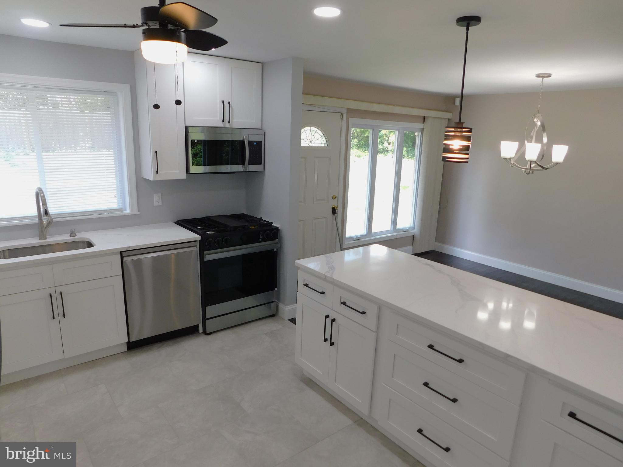 TWICKENHAM VILLAGE - Residential