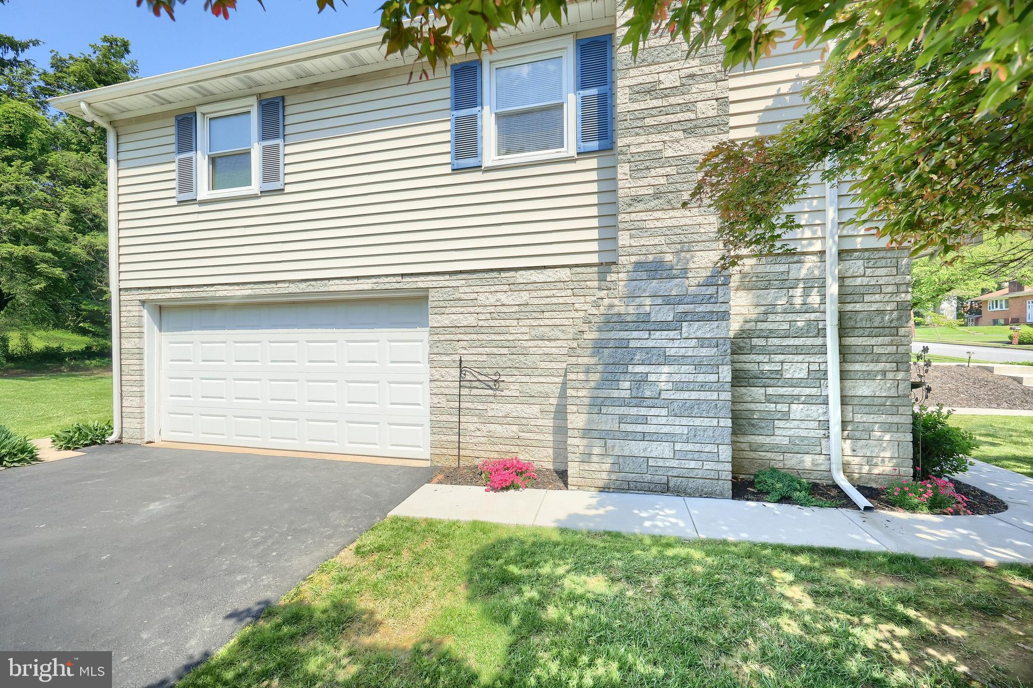 STONEWOOD FARMS - Residential