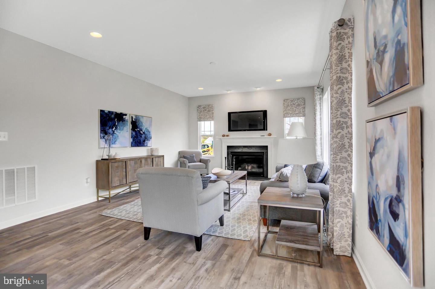 209 REDSTONE TERRACE