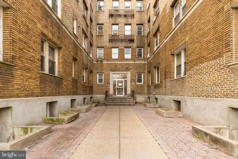 MLS: DCDC2191420
