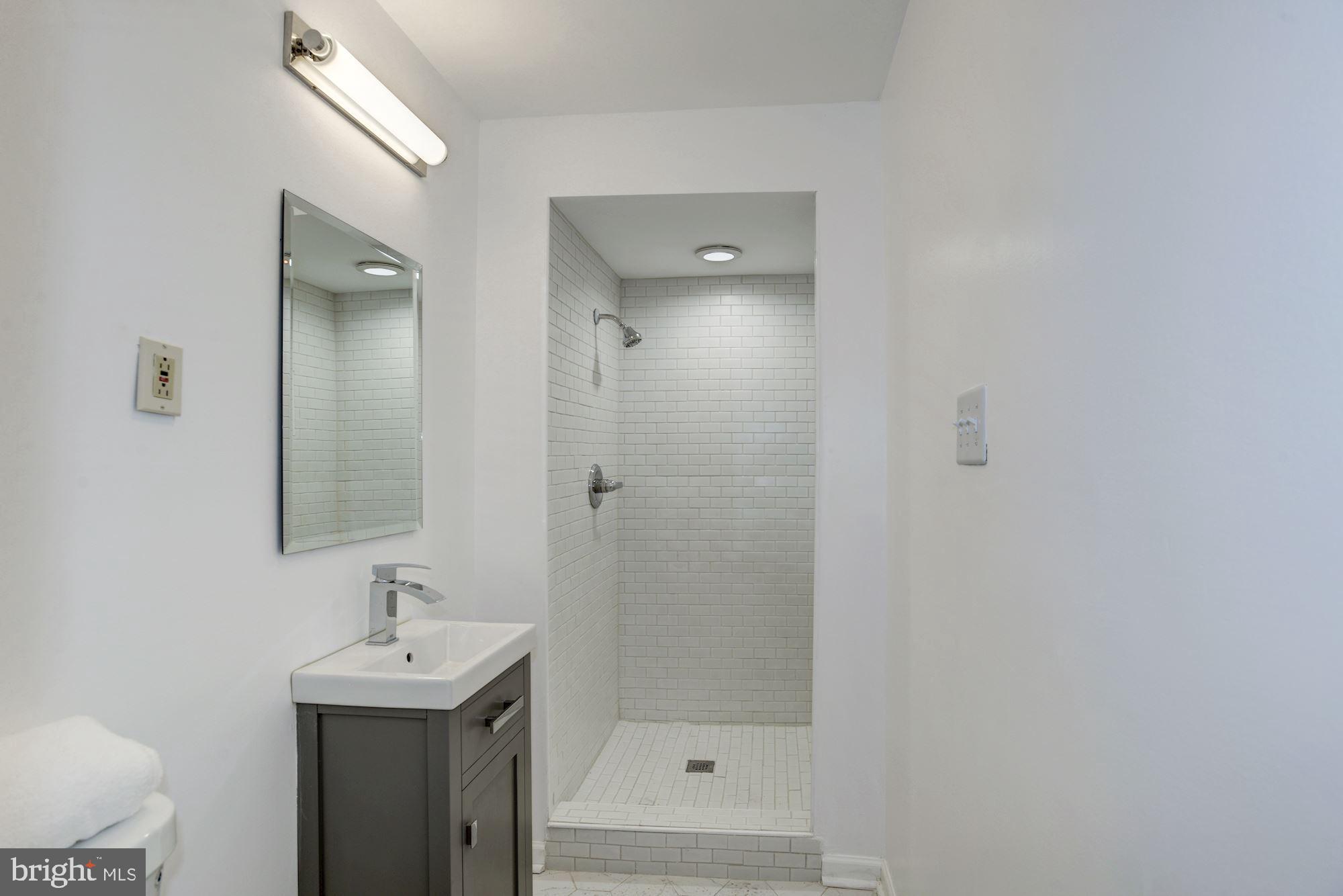 LYNNBROOK - Residential