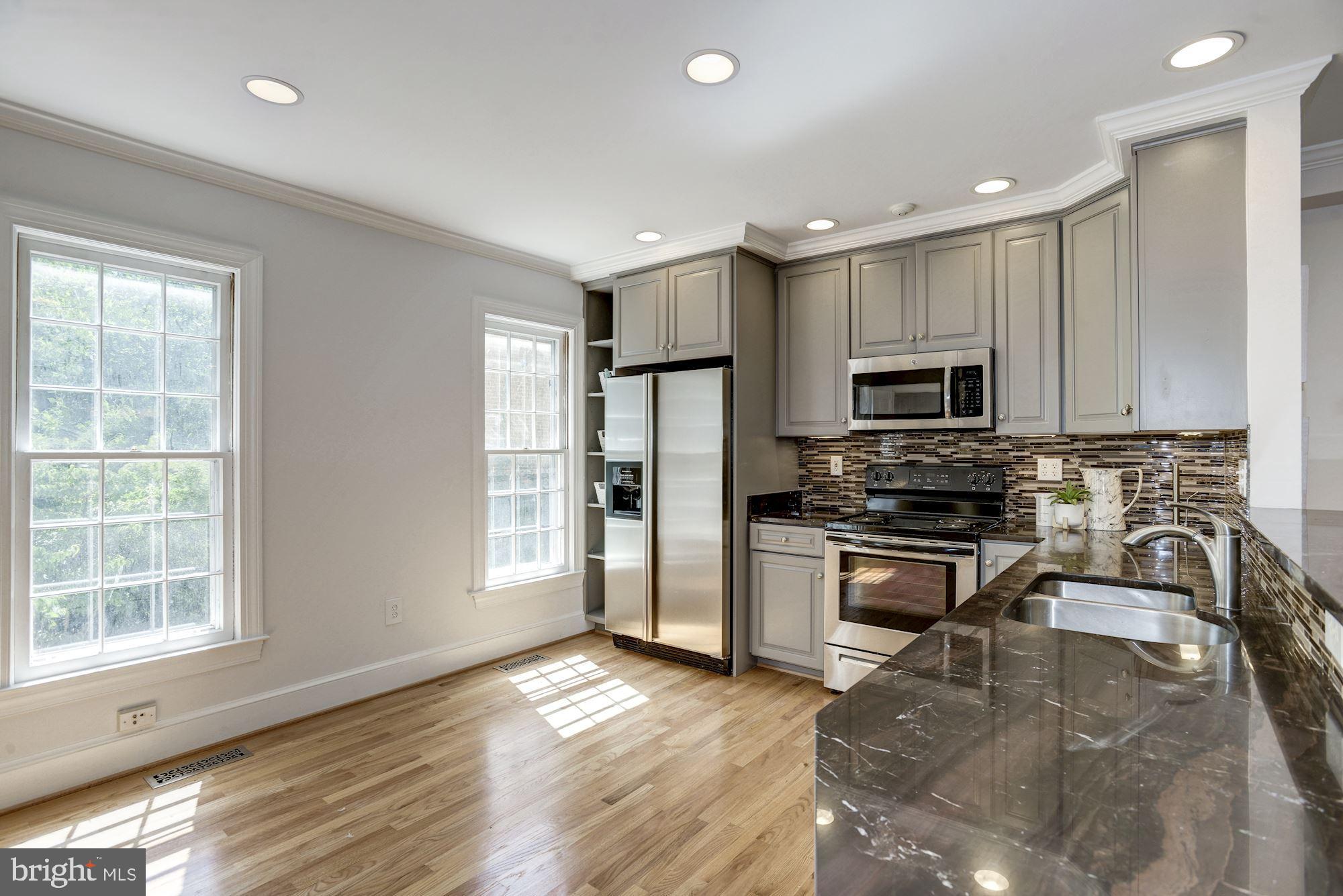 LYNNBROOK - Residential