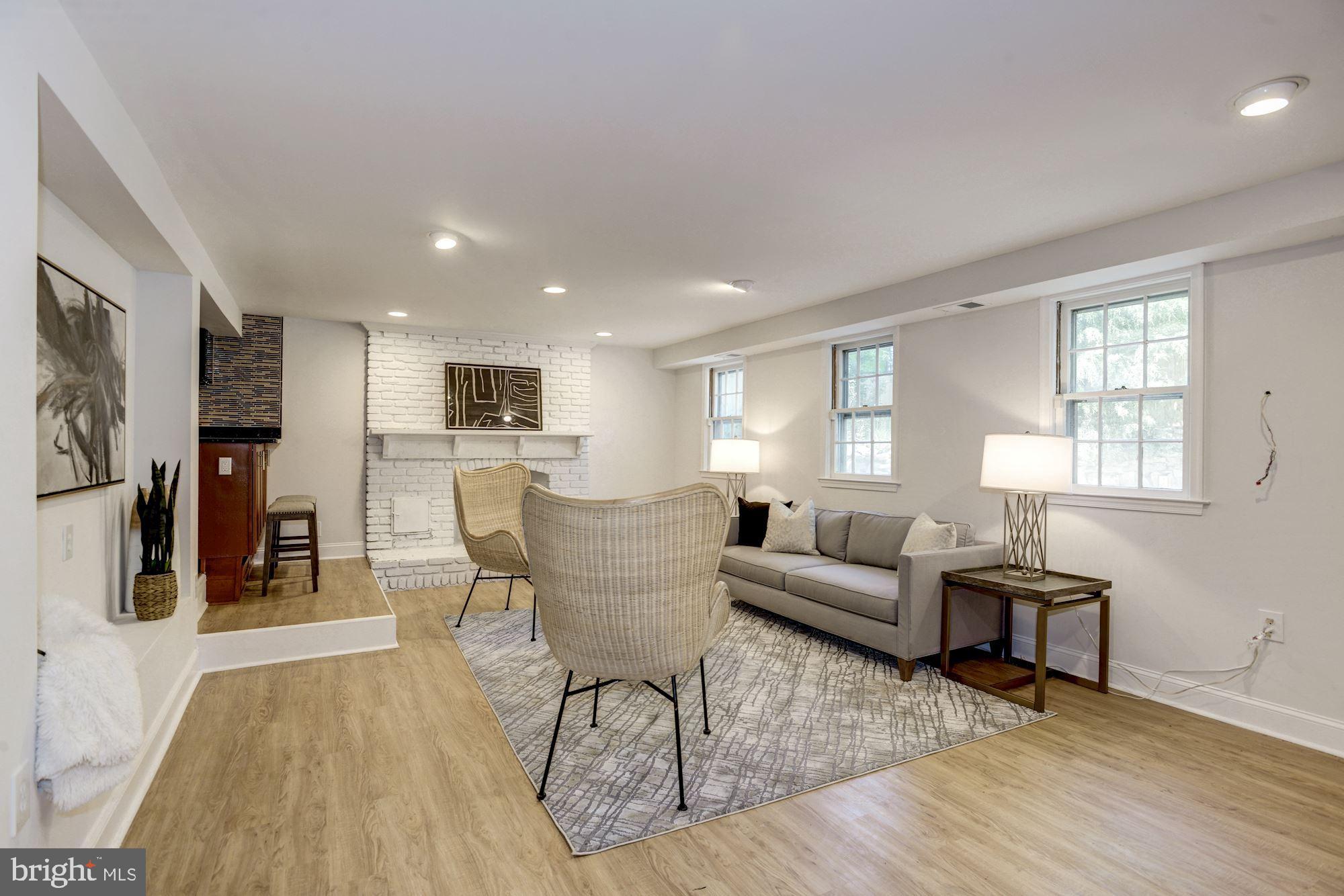 LYNNBROOK - Residential