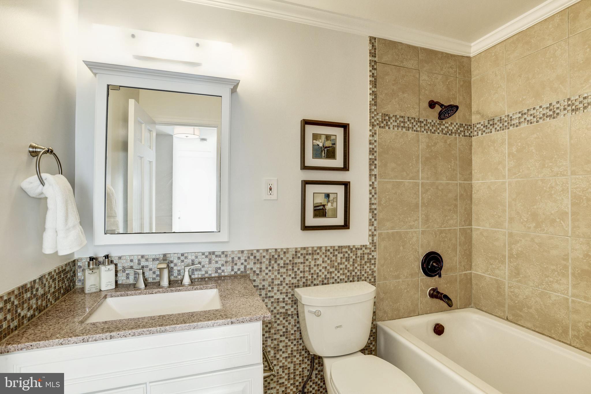 LYNNBROOK - Residential