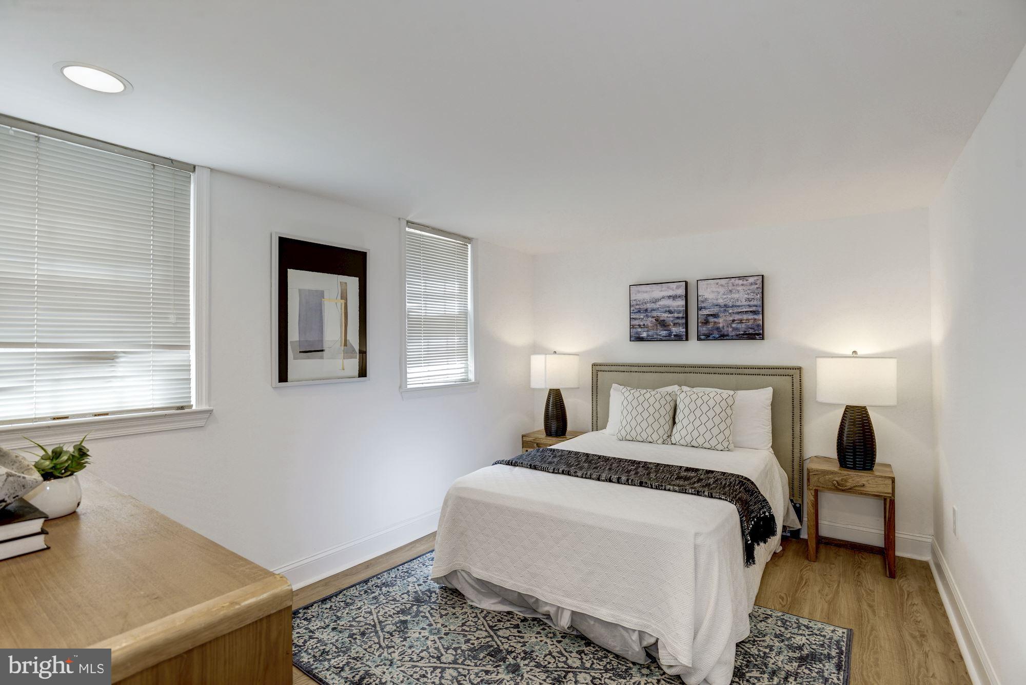 LYNNBROOK - Residential