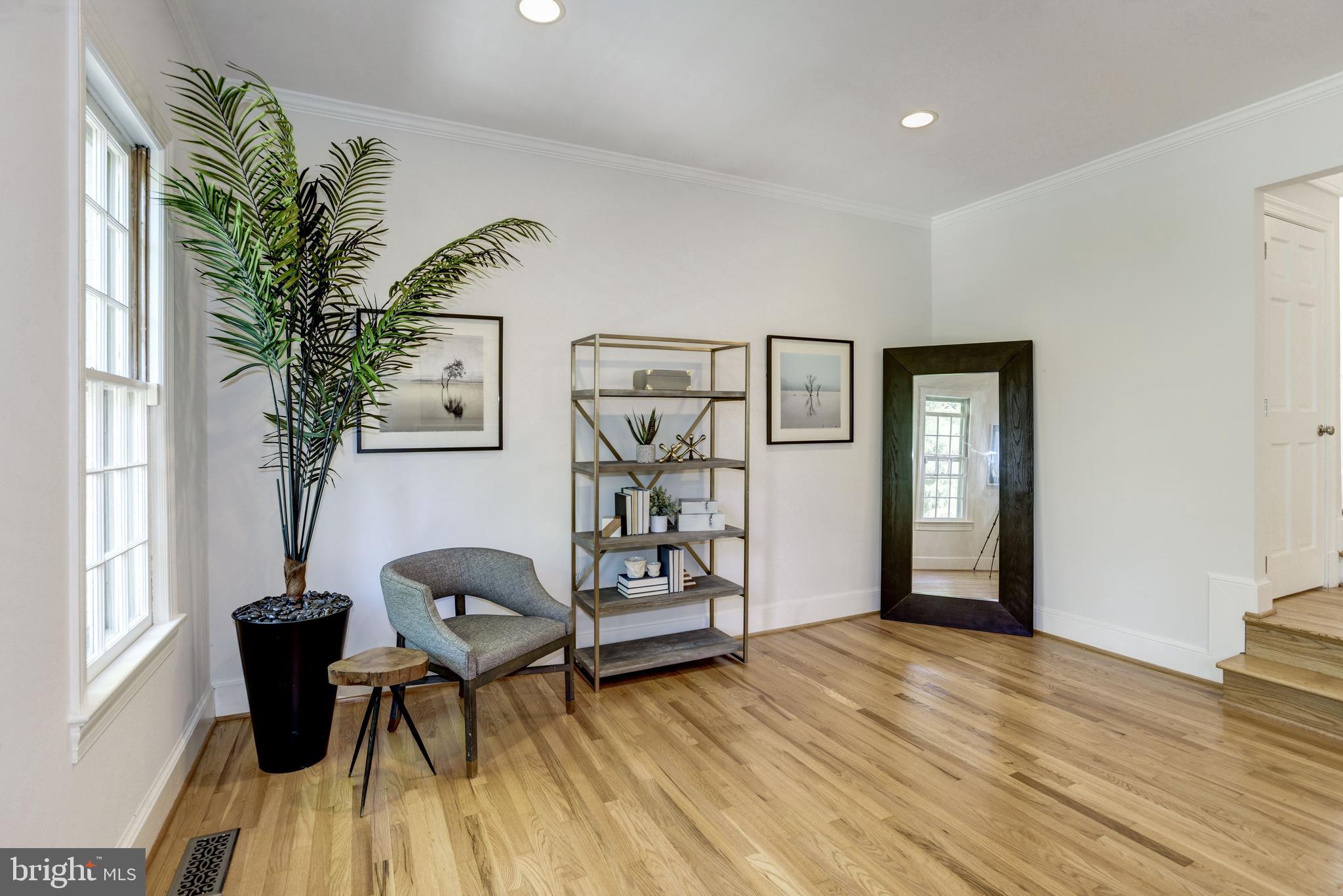 LYNNBROOK - Residential