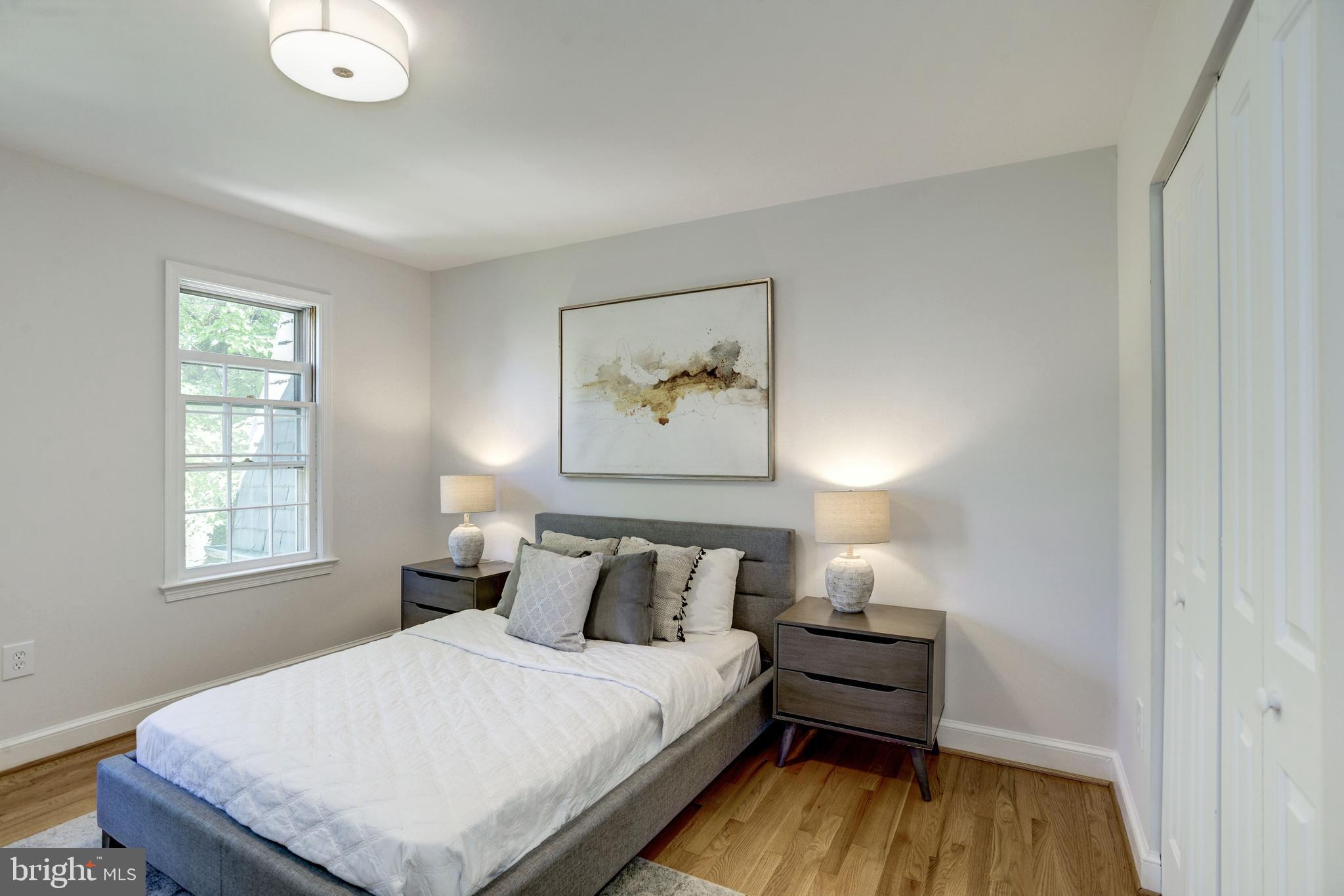 LYNNBROOK - Residential