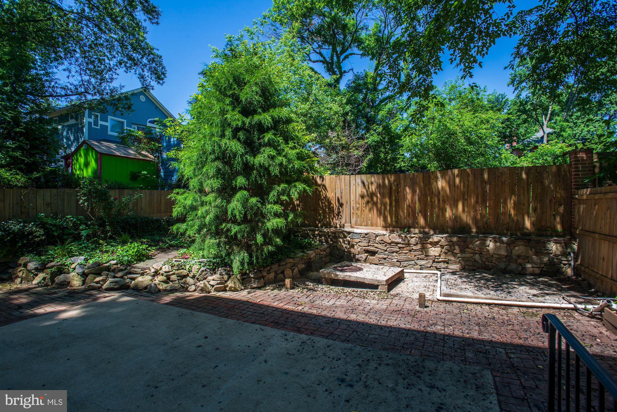 LYNNBROOK - Residential