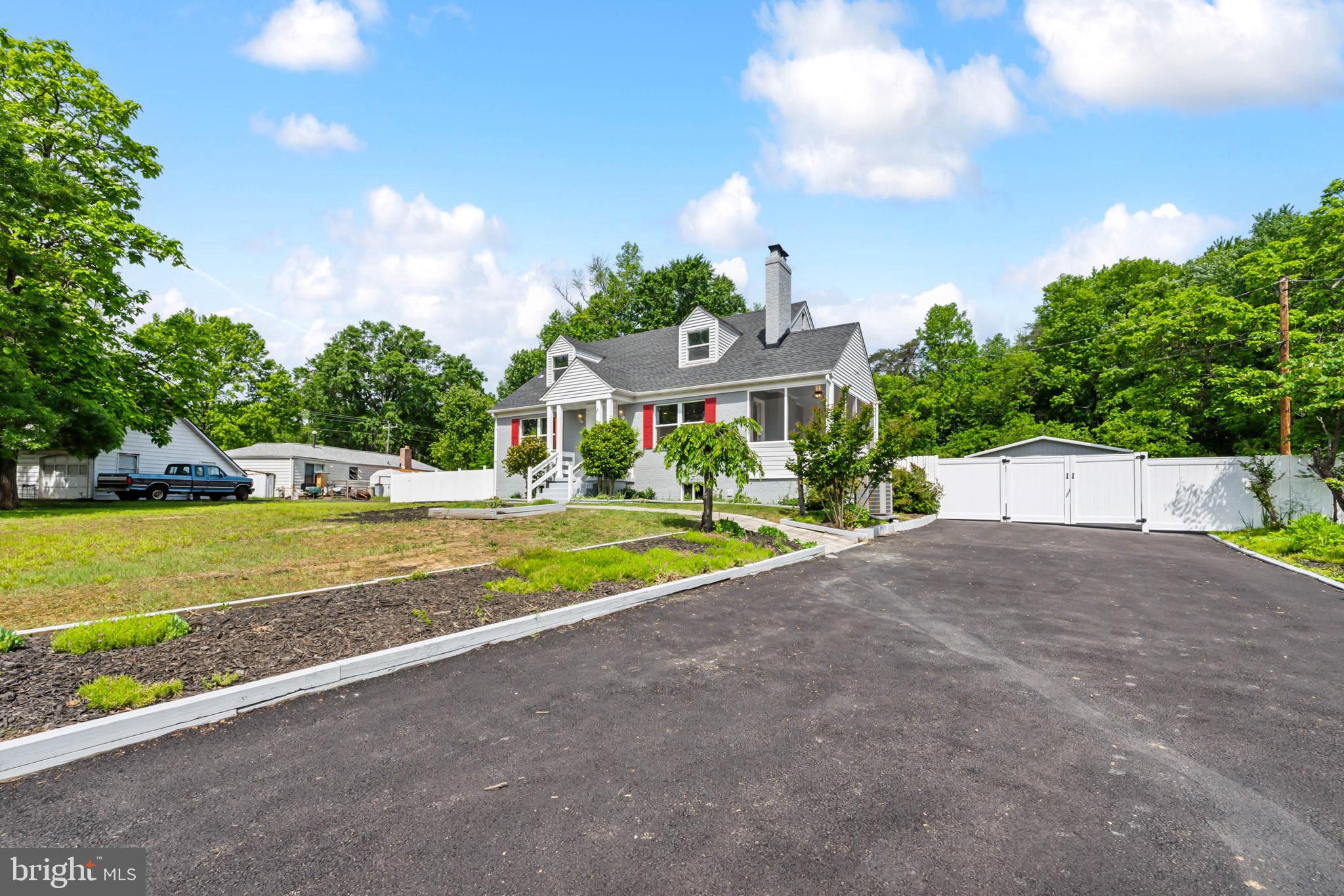 2416 SHERWOOD HALL LANE