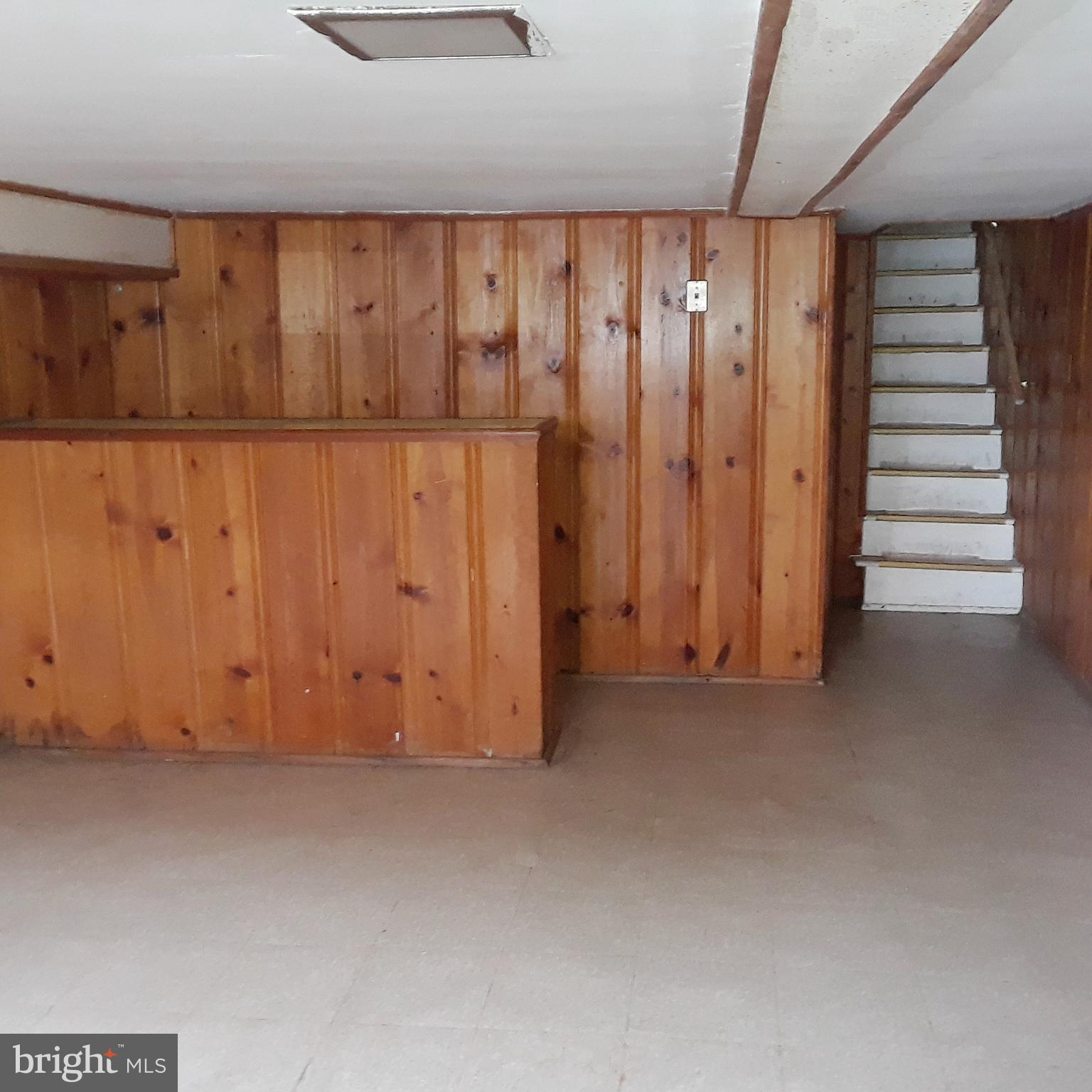 BROADWAY EAST - Residential