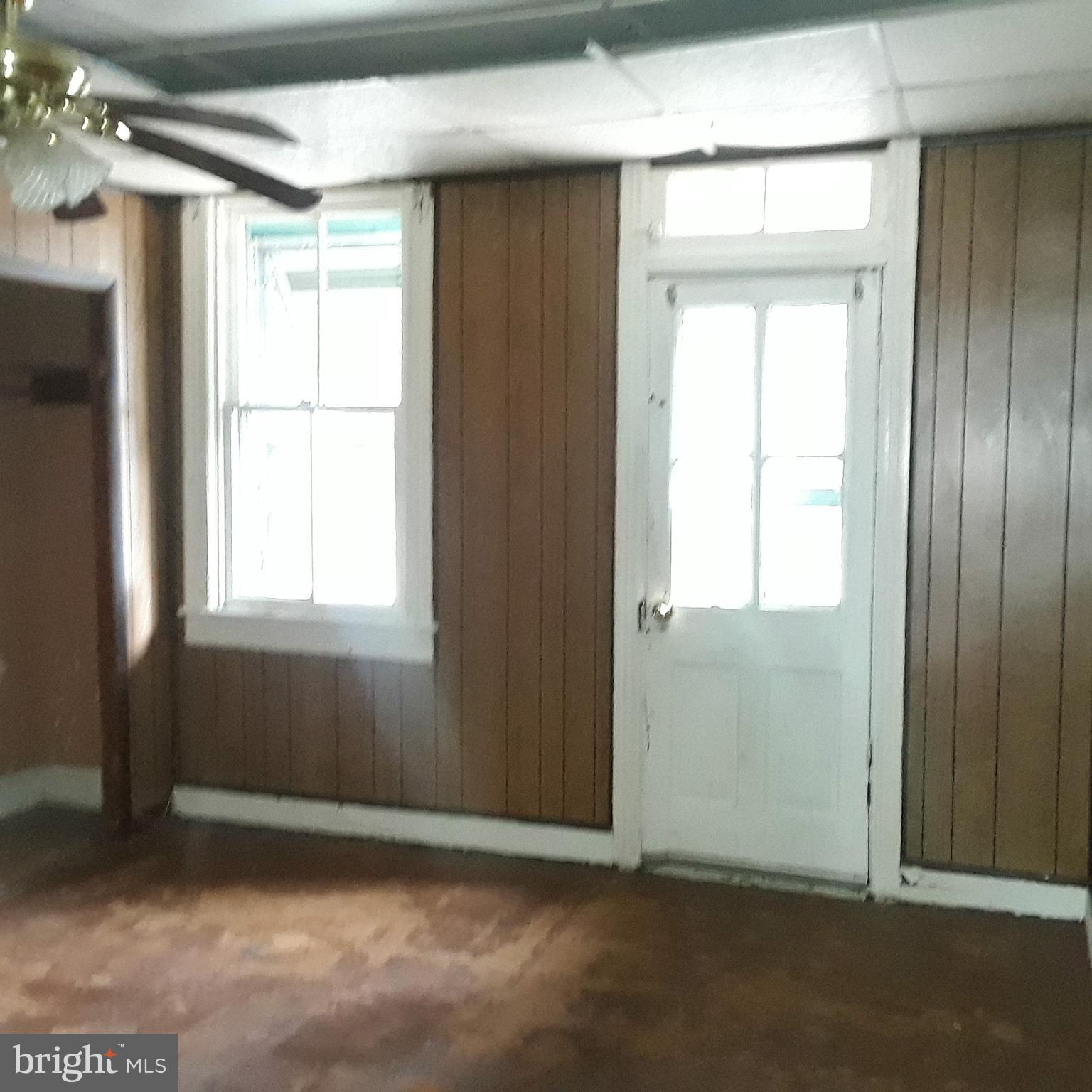 BROADWAY EAST - Residential