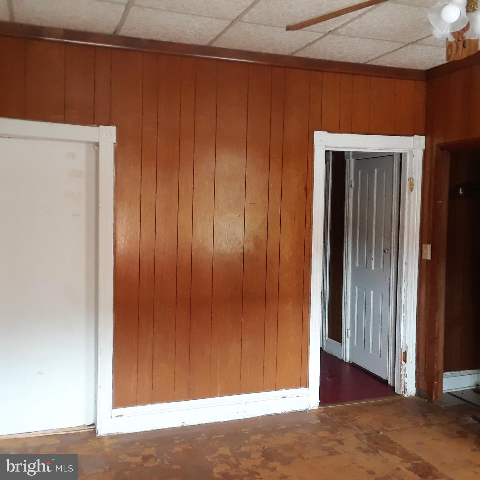 BROADWAY EAST - Residential