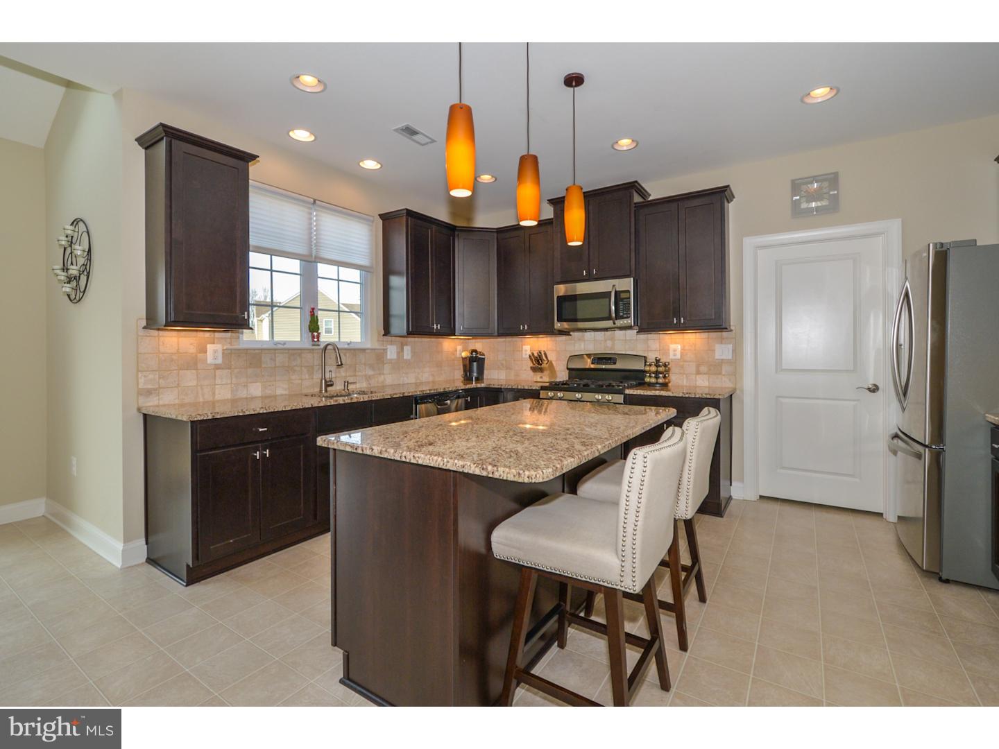 VILL AT COUNTRY VIEW - Residential
