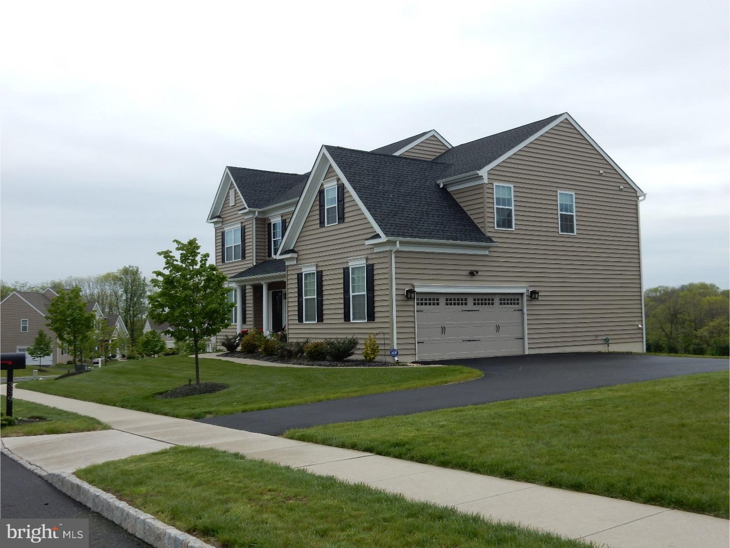 VILL AT COUNTRY VIEW - Residential